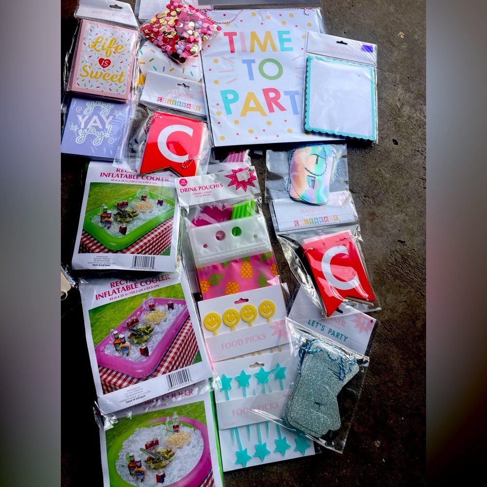 18 Bundle Lot of Party Favor Supplies
